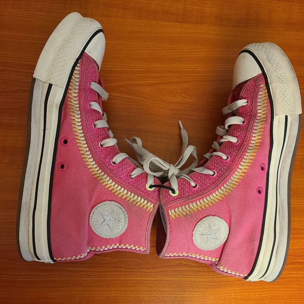 Kids Size 6.5 - Converse Chuck Taylor All Star Eva Lift High Tops embroidered - Picture 4 of 9